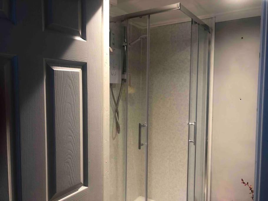 Belfast Private Room, En-Suite & Own Access מראה חיצוני תמונה